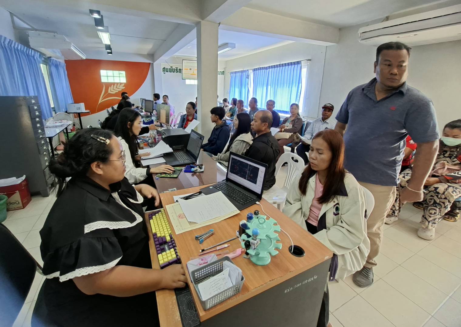 title - ผู้ตรวจราชการ ส.ป.ก. ประชุมตรวจราชการและติดตามความก้าวหน้าผลการดำเนินงานตามแผนการตรวจราชการของผู้ตรวจราชการสำนักงานการปฏิรูปที่ดินเพื่อเกษตรกรรม ประจำปีงบประมาณ พ.ศ. 2569 รอบที่ 1 เขตตรวจราชการที่ 13 จังหวัดสุรินทร์